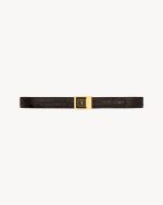 la 66 buckle belt in crocodile-embossed leather